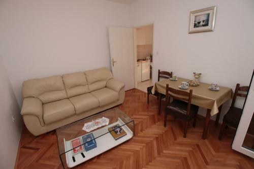 Apartmani Damir Livaji?