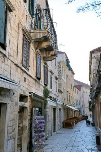Apartments With A Parking Space Omis - 19051