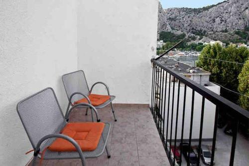 Sara Apartment Punta Omis Near Sandy Beach