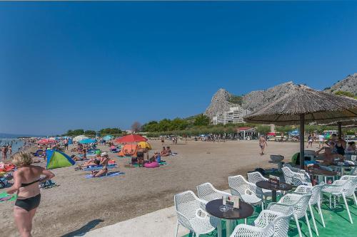 Apartments Jugo I Bura