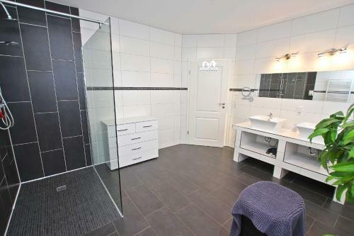Ferienhaus Gr�now See 10881
