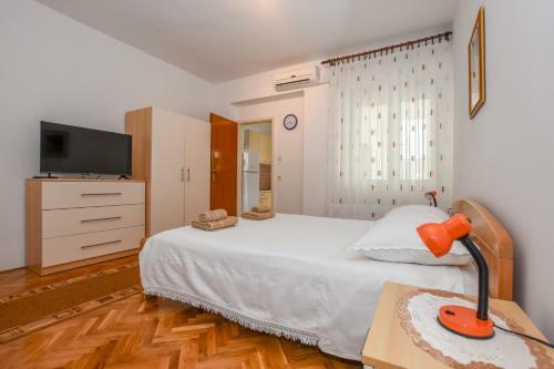 Apartments Ton?ica