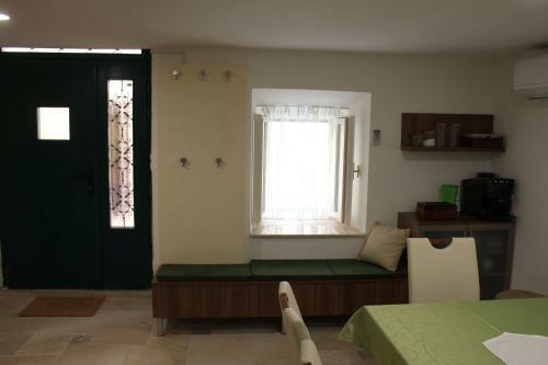 Moon Stone Residence Pag