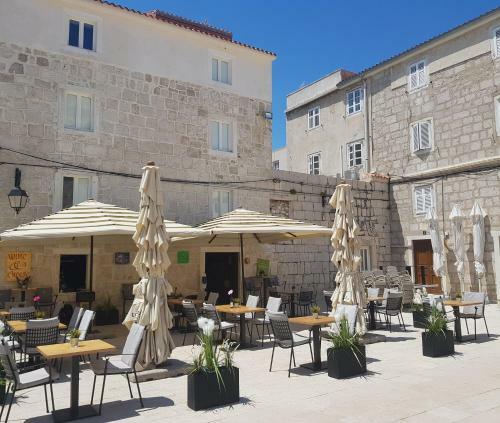 New Villa In Old Center - Pag