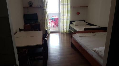 Apartments Mia Pag