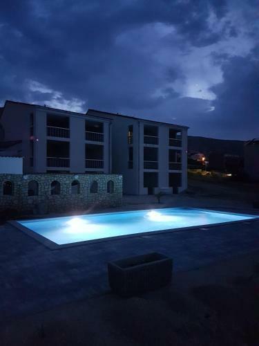 Apartments Mia Pag