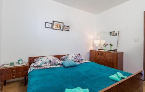 Awesome Apartment In Pag With Wifi And 3 Bedrooms