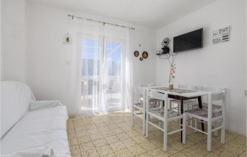 Awesome Apartment In Pag With Wifi And 3 Bedrooms