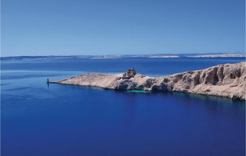 Awesome Apartment In Pag With Wifi And 3 Bedrooms