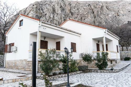 Villa Pag Dubrava Relax With Pool