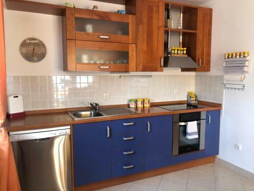 Apartment Alara With A Sea View