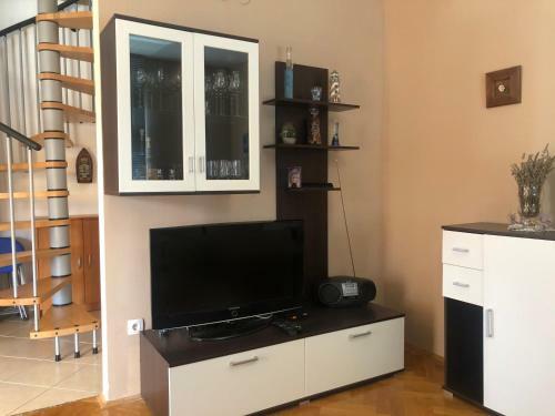 Apartment Alara With A Sea View
