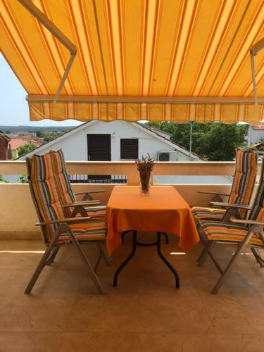 Apartment Alara With A Sea View