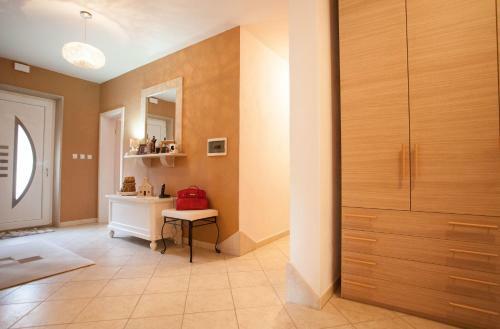 Villa Holiday Home Rajna