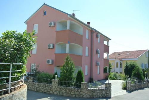 Apartamentos Villa Ana