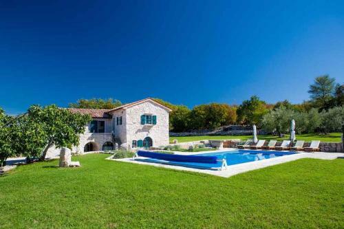 Holiday Home In Malinska/insel Krk 31297