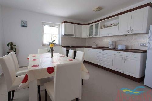 Apartments In Kremenici/insel Krk 36095