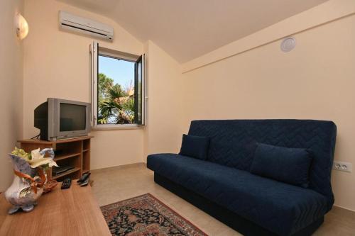 Apartments By The Sea Malinska (krk) - 5463