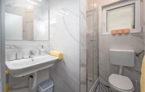 Nice Apartment In Malinska With Wifi And 3 Bedrooms