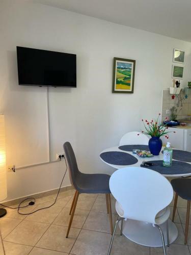 Hostal Apartments Pape