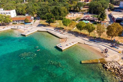 Apartments By The Sea Malinska, Krk - 19227