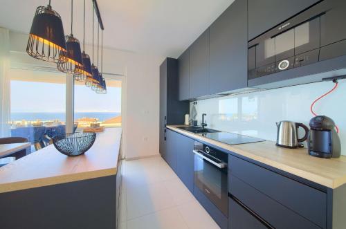 Apartment Crystal Aura 2