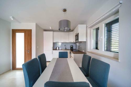 Holiday Home In Malinska - Insel Krk 42219