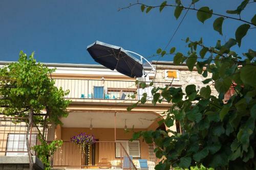 Hostal Apartments Tonica
