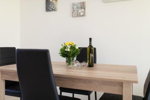 Hostal Apartments Tonica