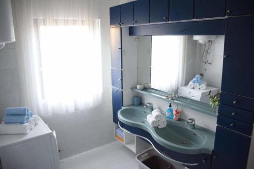 Seaside Holiday House Preko, Ugljan - 18077