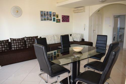 Apartment Vista Mare With Sea View