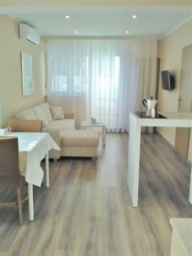 Sophie City Center Apartment