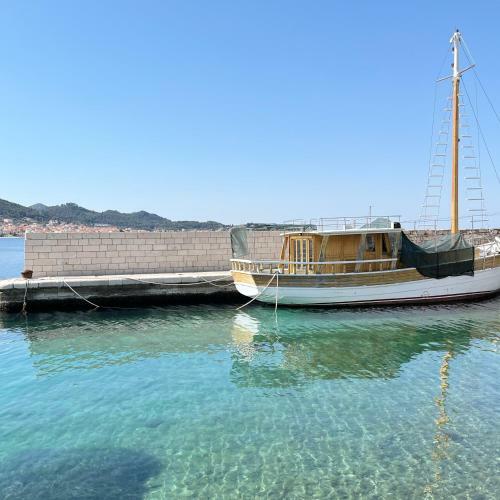 Island House Osljak