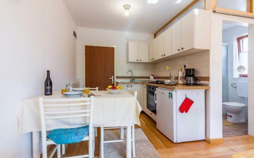 Studio Apartment Meden