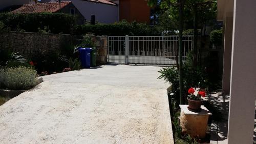 House Mergi 2