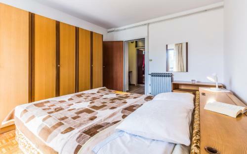 Three-bedroom Apartment Meden