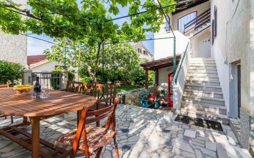 Three-bedroom Apartment Meden