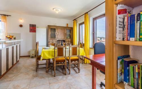 Three-bedroom Apartment Meden