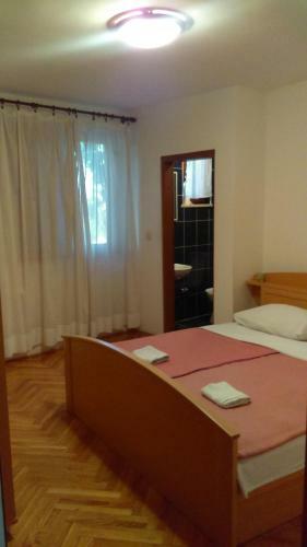Hostal Apartmani I Restoran Stara Po?ta