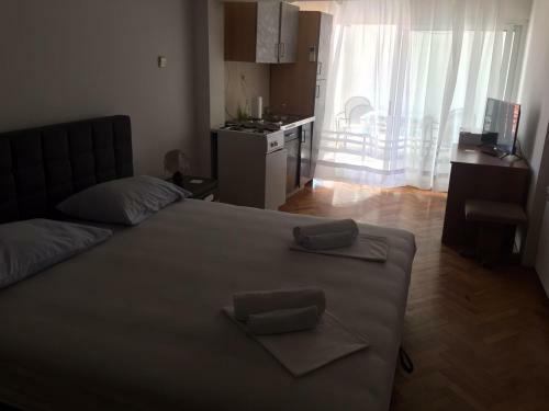 Hostal Apartmani I Restoran Stara Po?ta