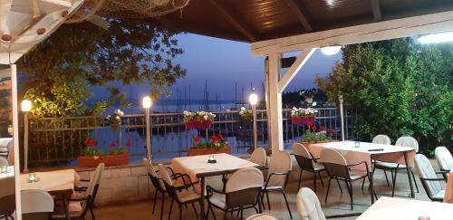 Hostal Apartmani I Restoran Stara Po?ta