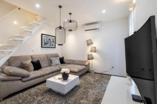 Apartments With Wifi Novi Vinodolski - 5505