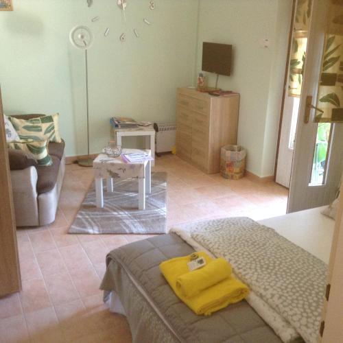 Redhill Apartments