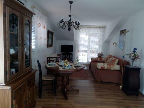 Apartments Snjezana