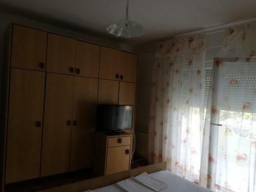 Apartments With A Parking Space Novi Vinodolski - 15831