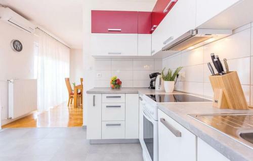 Big White Apartment