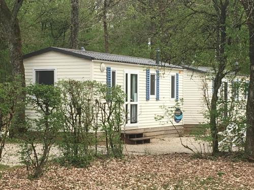 Camping De La Croix D'arles
