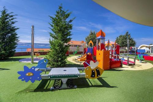 Apartment In Novi Vinodolski With Shared Facilities