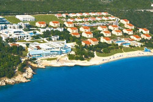 Apartment In Novi Vinodolski With Shared Facilities