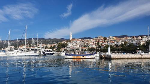 Sea Side Apartments 4*